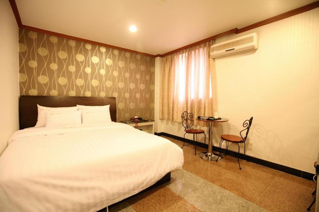 New World Hotel Yongsan Сеул Екстериор снимка